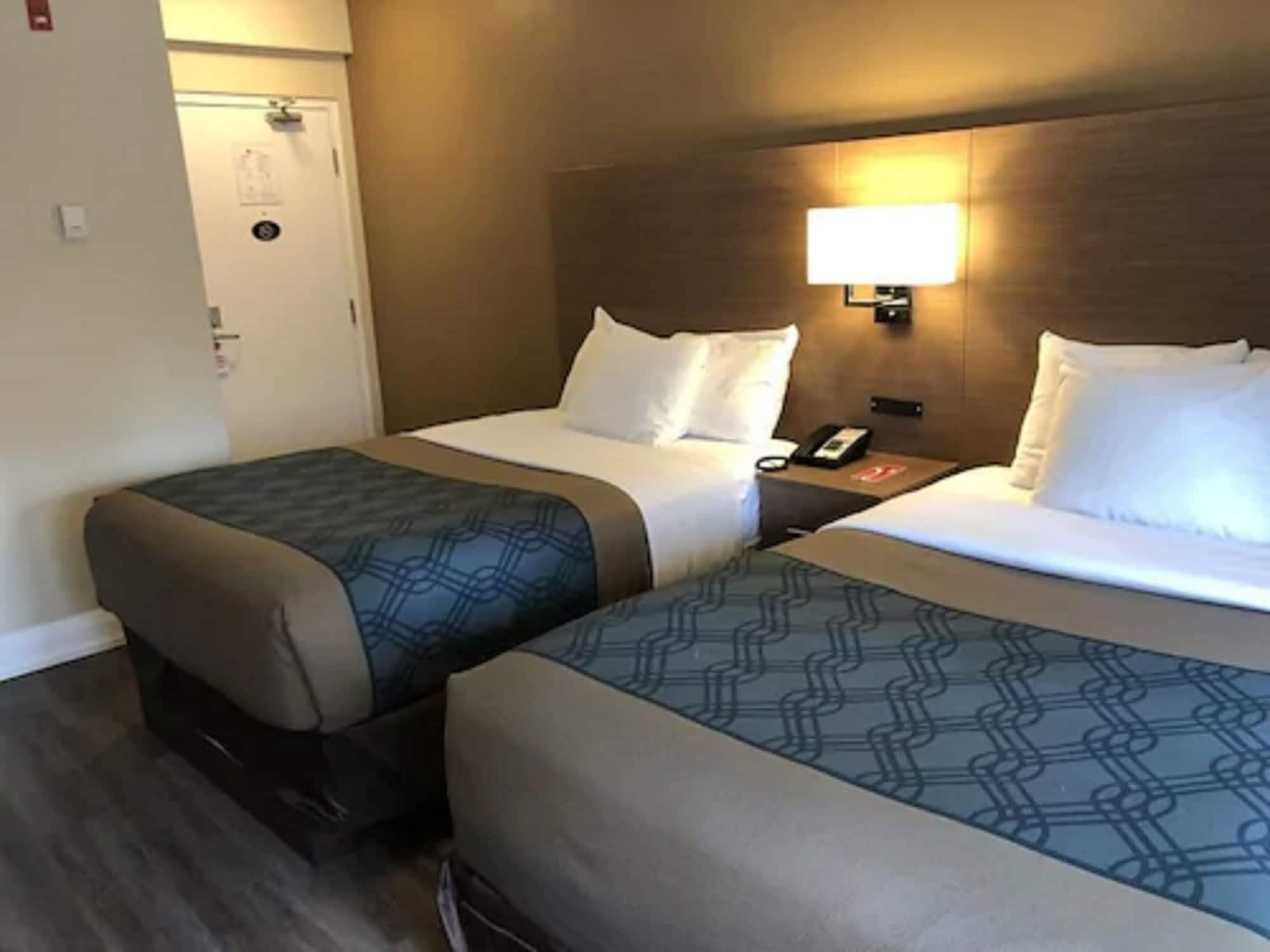 Econo Lodge Inn & Suites Downtown Toronto Luaran gambar