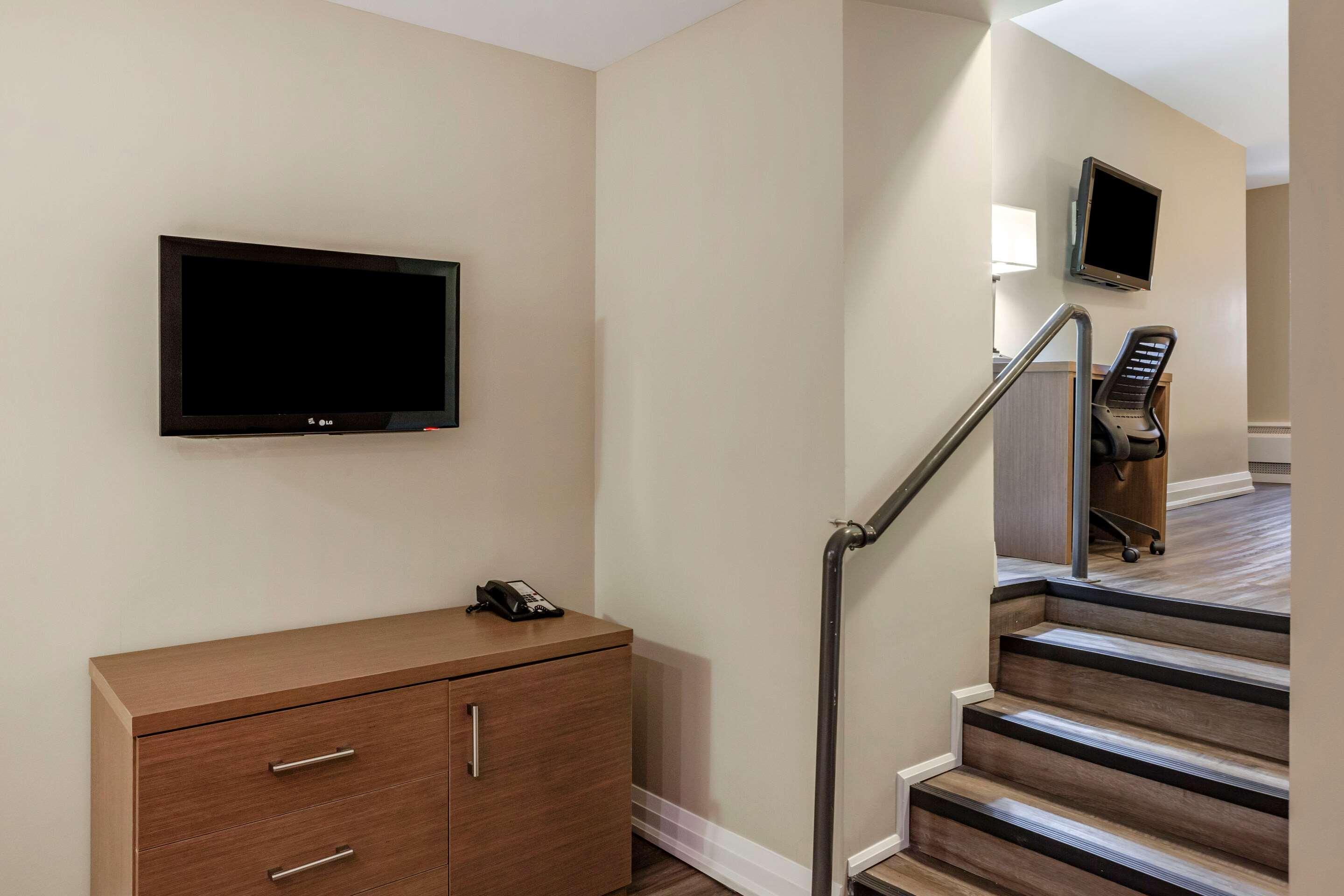 Econo Lodge Inn & Suites Downtown Toronto Luaran gambar