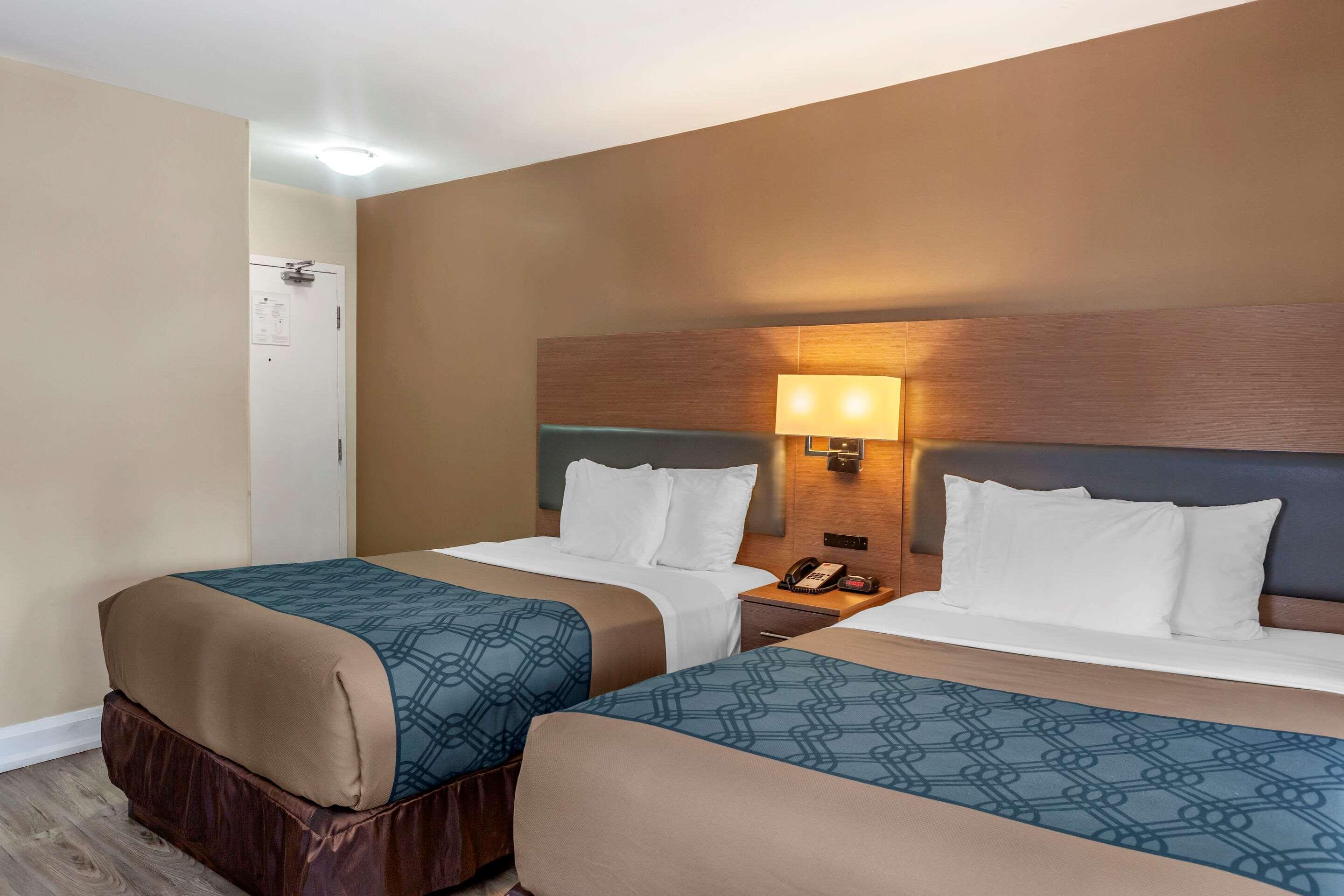 Econo Lodge Inn & Suites Downtown Toronto Luaran gambar