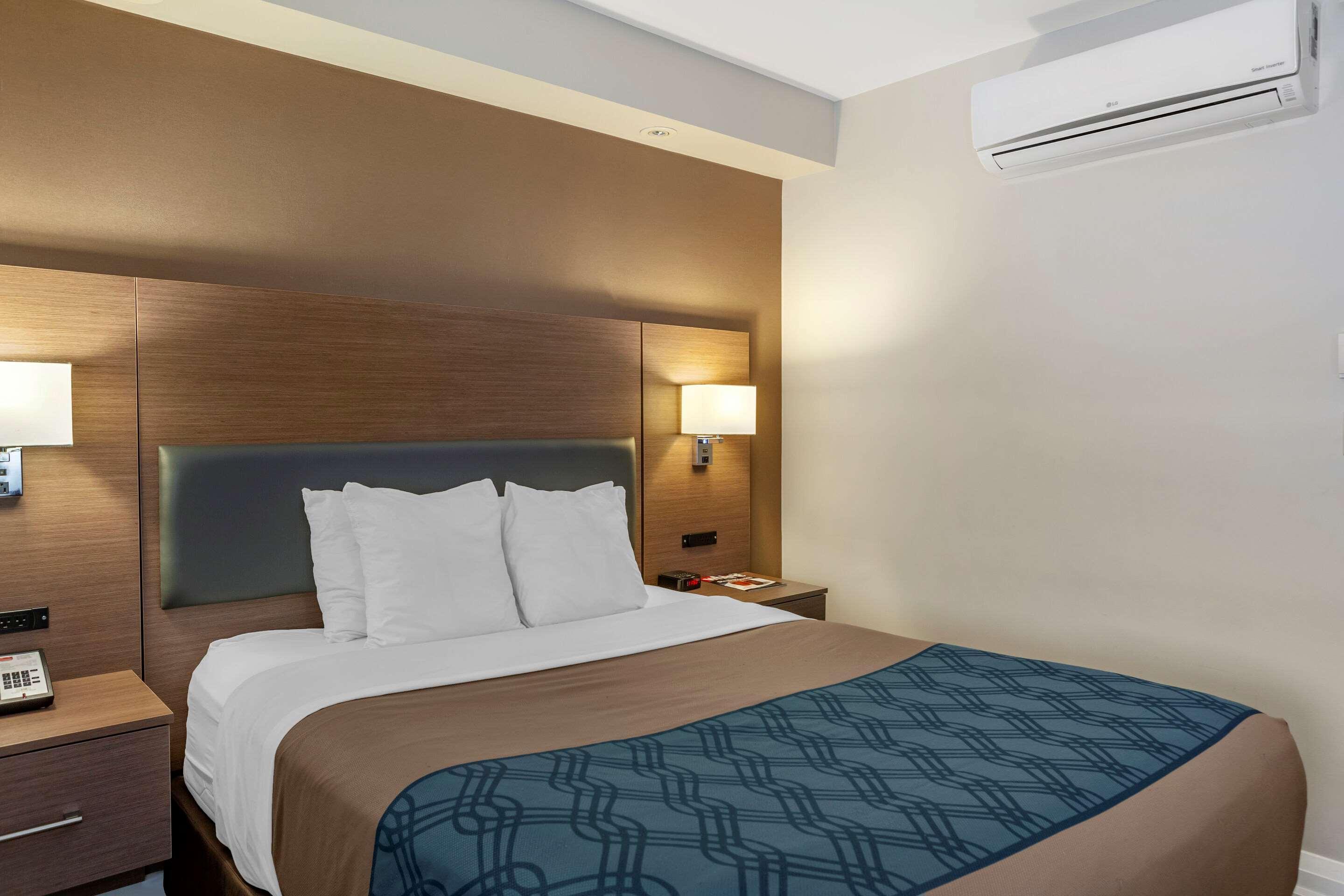 Econo Lodge Inn & Suites Downtown Toronto Luaran gambar