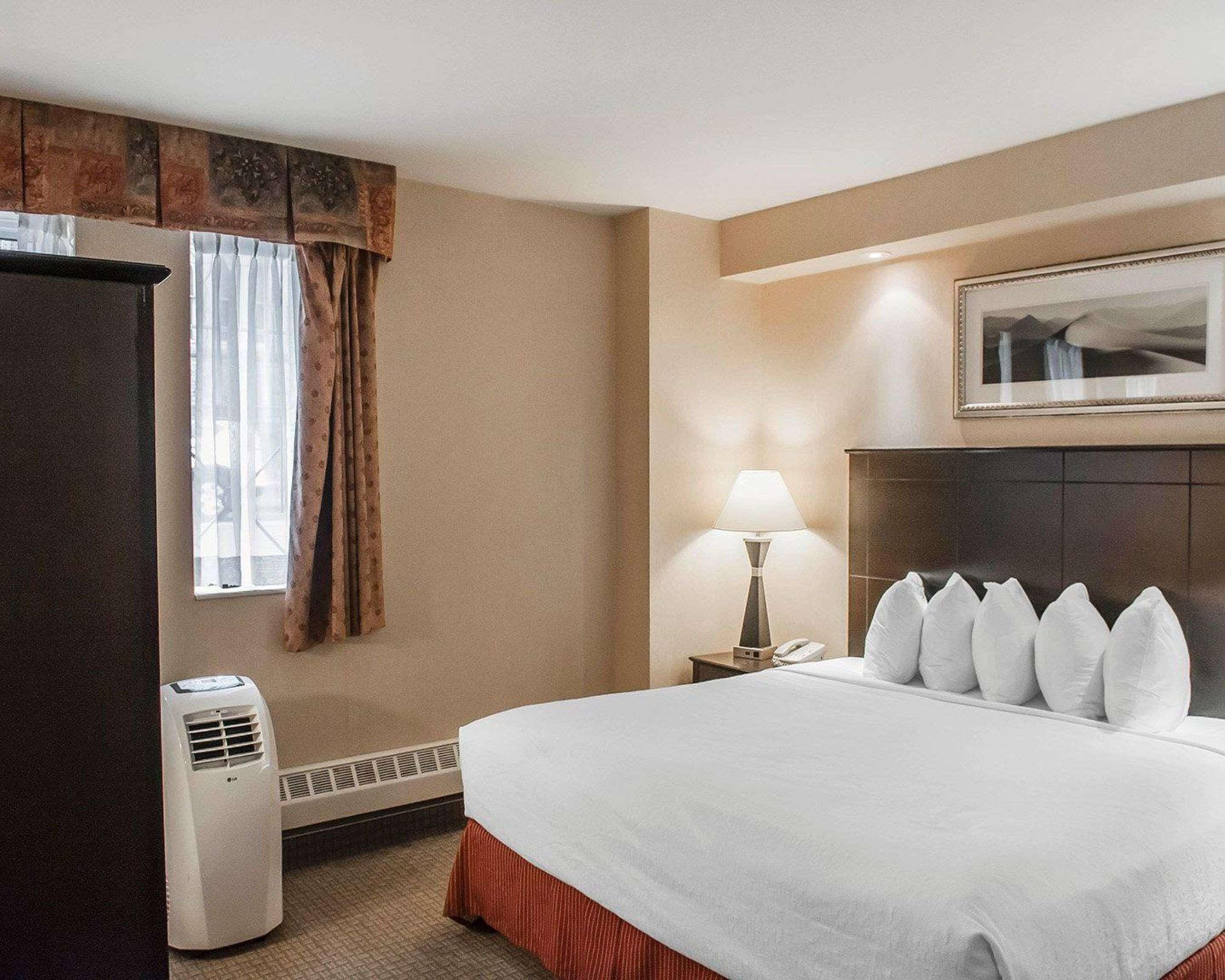 Econo Lodge Inn & Suites Downtown Toronto Luaran gambar