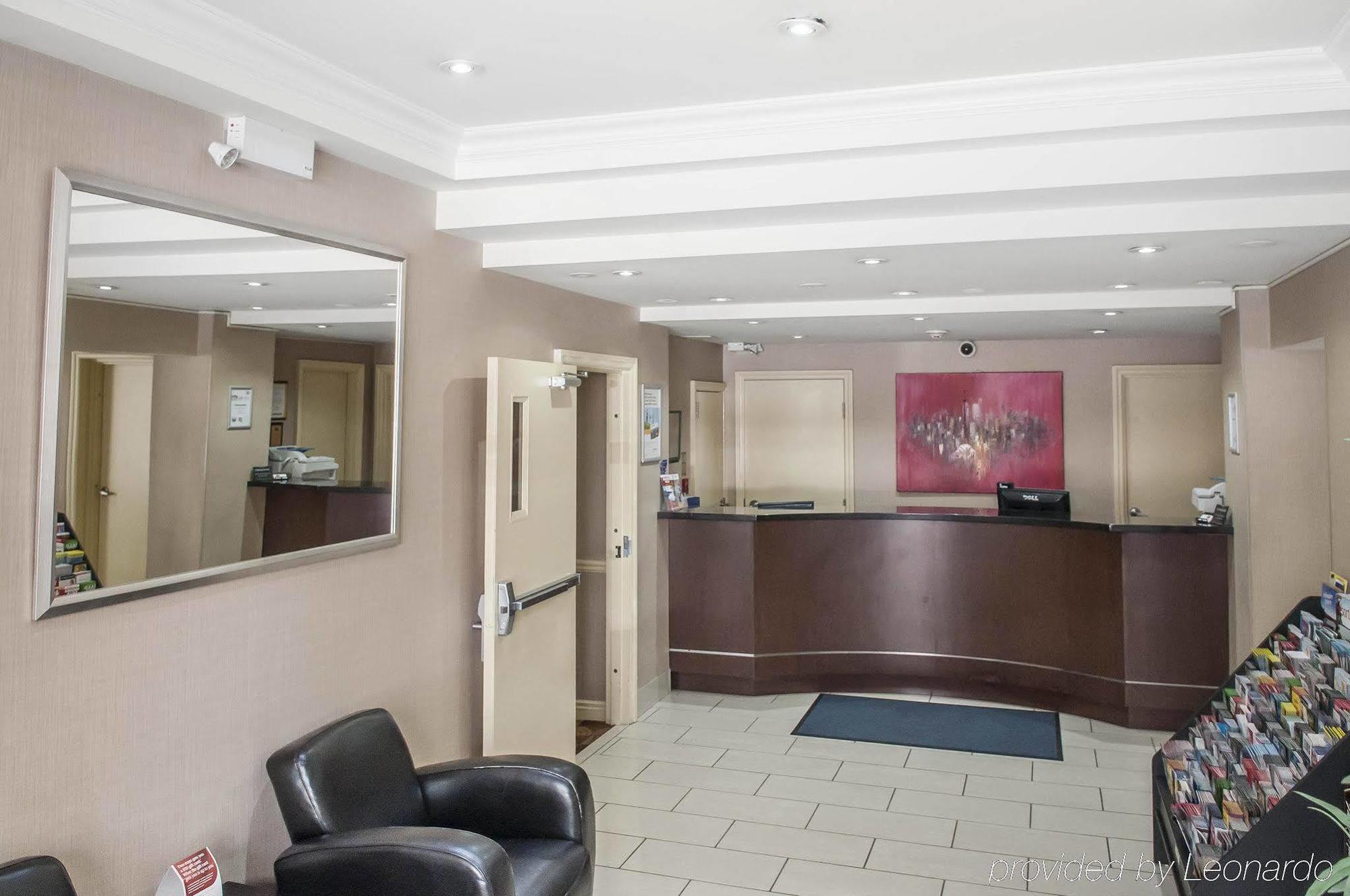 Econo Lodge Inn & Suites Downtown Toronto Luaran gambar