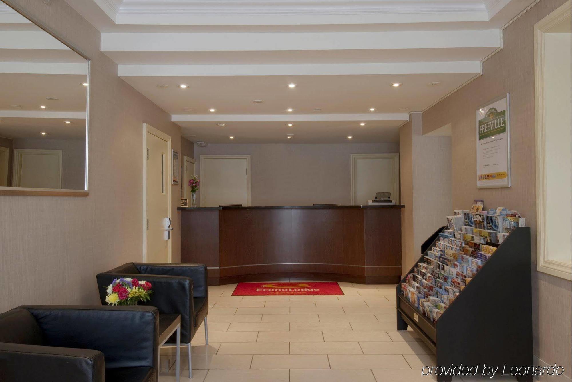 Econo Lodge Inn & Suites Downtown Toronto Luaran gambar